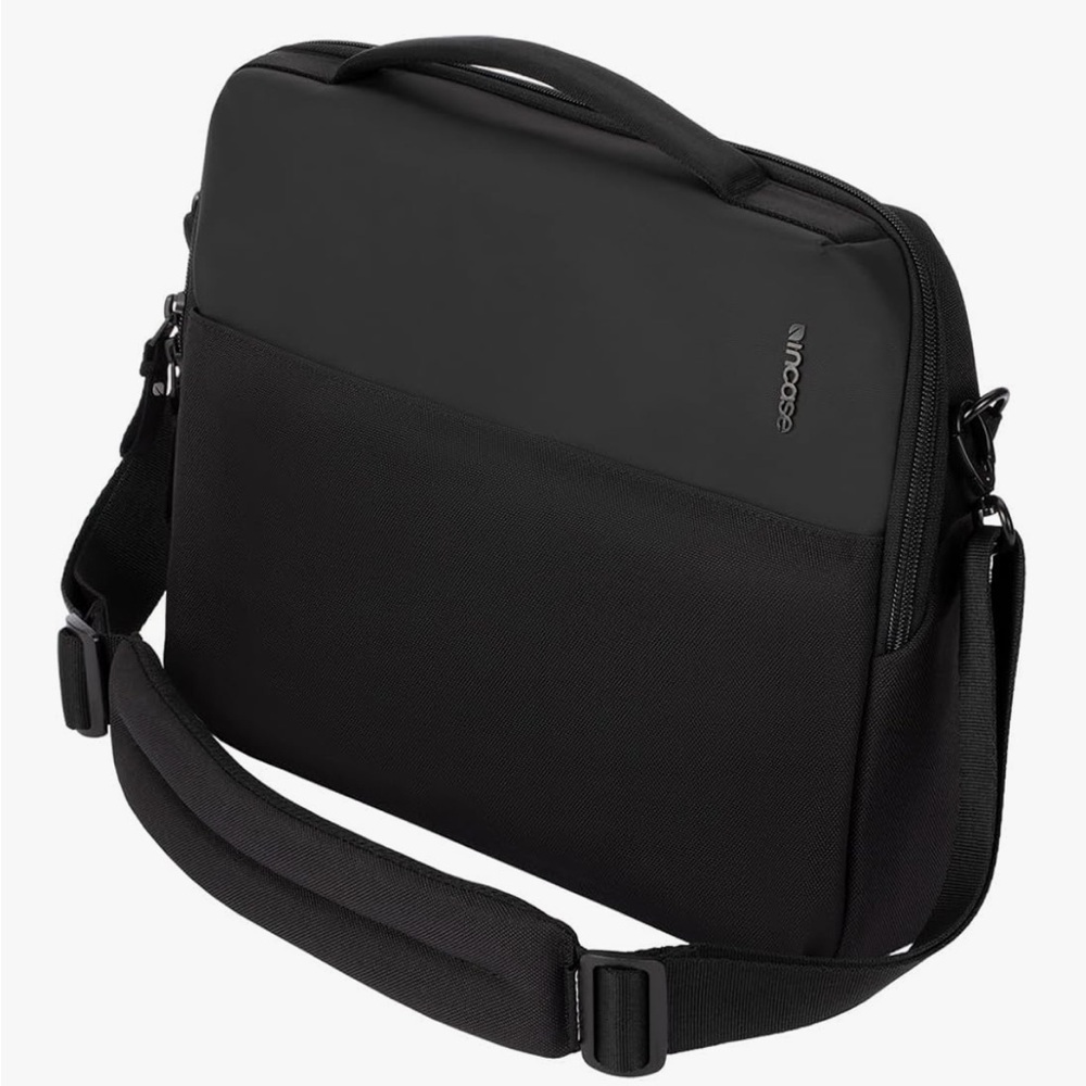 Incase Laptop Messenger Bag